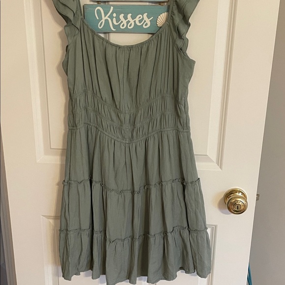 Women's Green Ruffle Dress - Picture 6 of 6